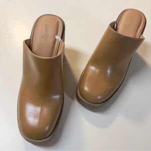 Universal Thread Tan Mules
